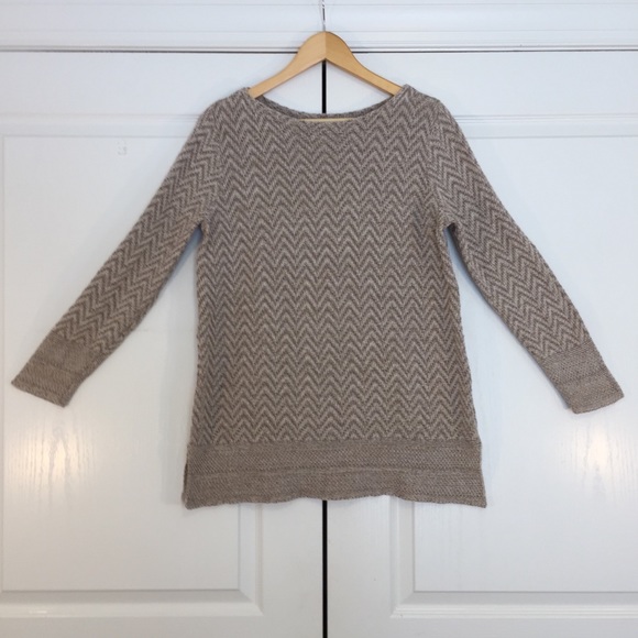 Tunic Style Chevron Sweater, M - Picture 13 of 14